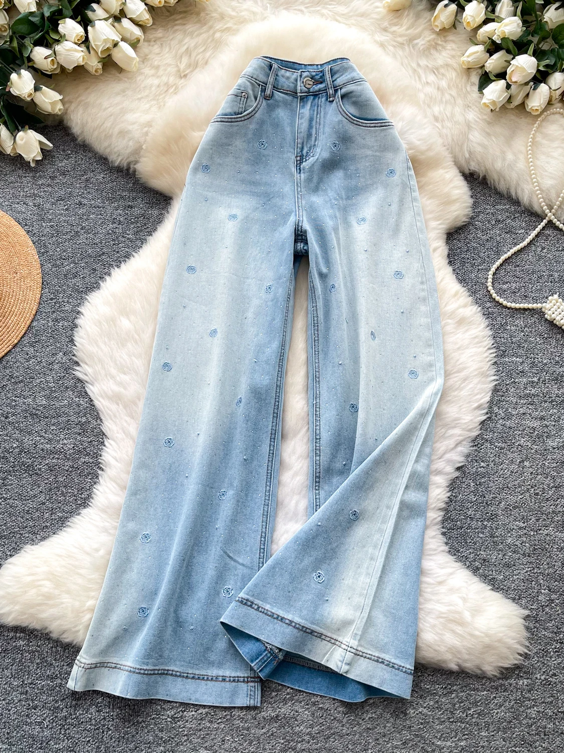 

High Waist Wide Leg Denim Jeans Women's Spring 2026 Loose Fit Non-Matching Leggings Small Flower Embroidery Glittering
