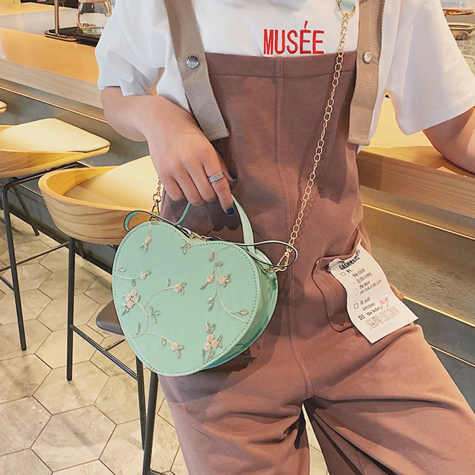 Womens Lace Heart Crossbody Bag PU Leather Shoulder Purse Fashion Handbag with Chain Strap for Valentine Gift 21x17x6cm view 2