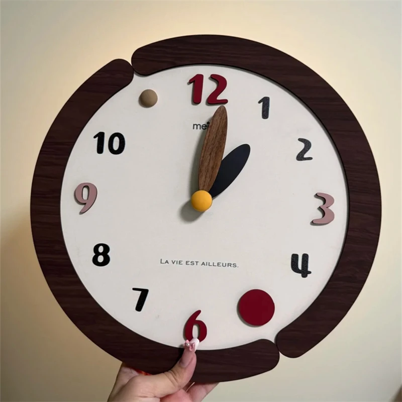 Round Simple Wall Watch Clock Design Nordic Cute Modern Bedroom Wall Watch Clock Digital Decor Orologio Da Parete Home Decor