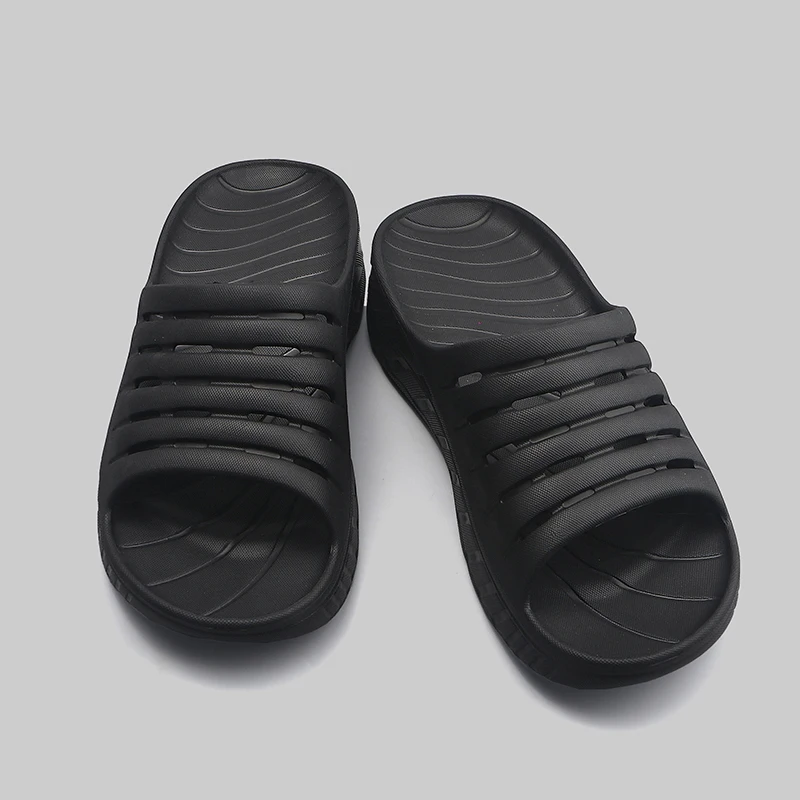 Summer Men Slippers Outdoor Garden Shoes Clogs Beach Slippers Flip-Flops Non-Slip Men Indoor Thick Bottom Slides Shoe For Male