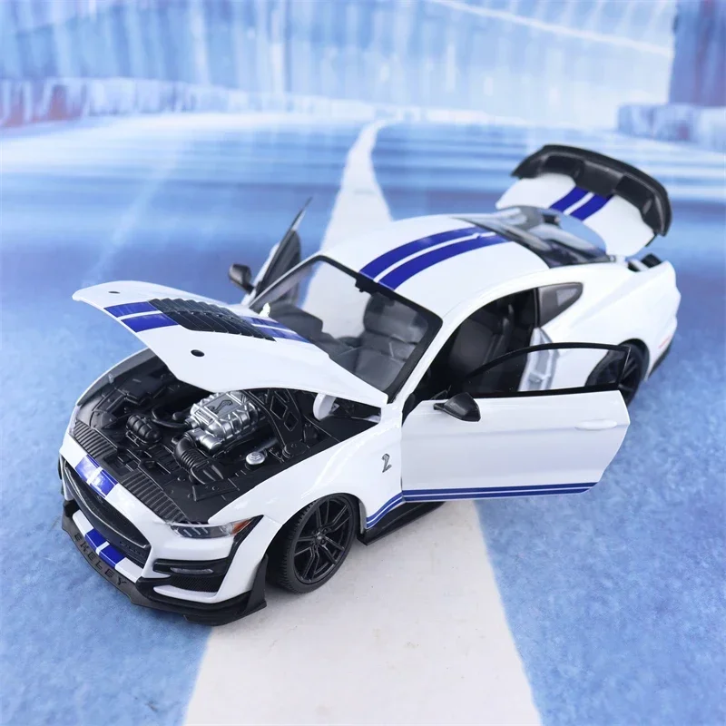 Maisto 1:18 2020 Ford Mustang Shelby GT500 High Simulation Diecast Car Metal Alloy Model Car kids toys collection gifts B903