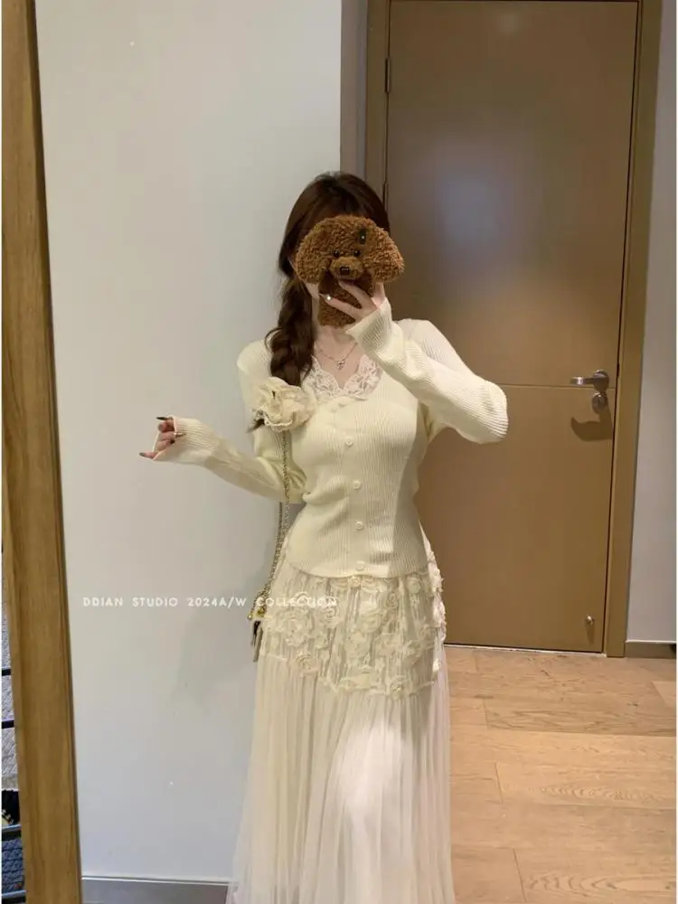 

Autumn Winter New Solid Patchwork Lace V Neck Knitted Pullover Sweater Korean Fashion Women's Long Sleeved Button Versatile Tops