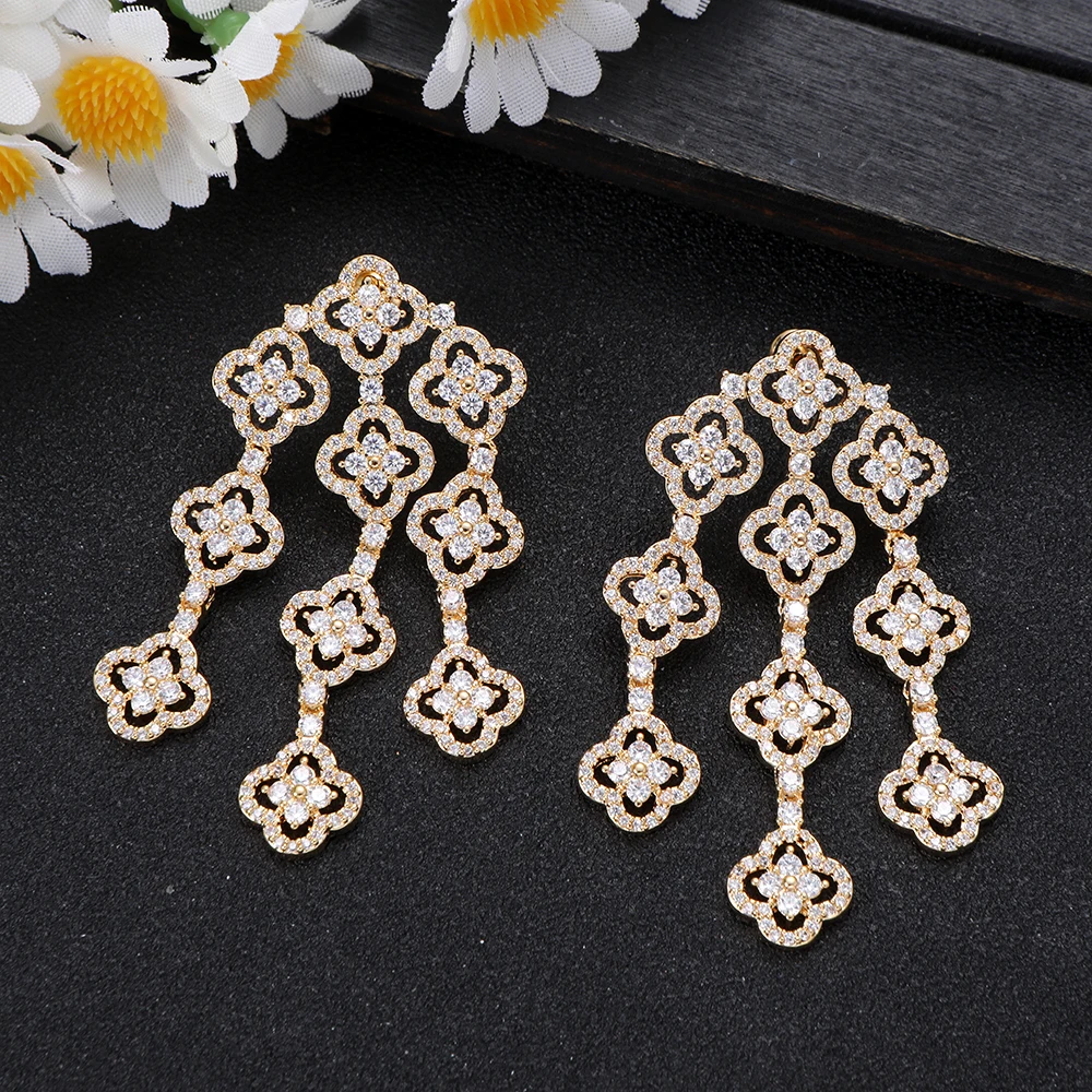 

1 Pair Gold Crystal Clover Tassel Earrings for Elegant Gala Fashion Women's Jewelry Gift for Anniversary