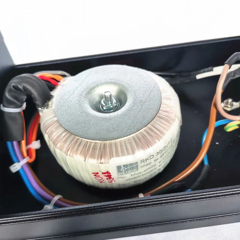 إصدار نسخ المضخم المسبق الجديد preamp FM155 Classic FM155 من إنتاج رجل عجوز Audiophile أسود ذهبي للاختيار