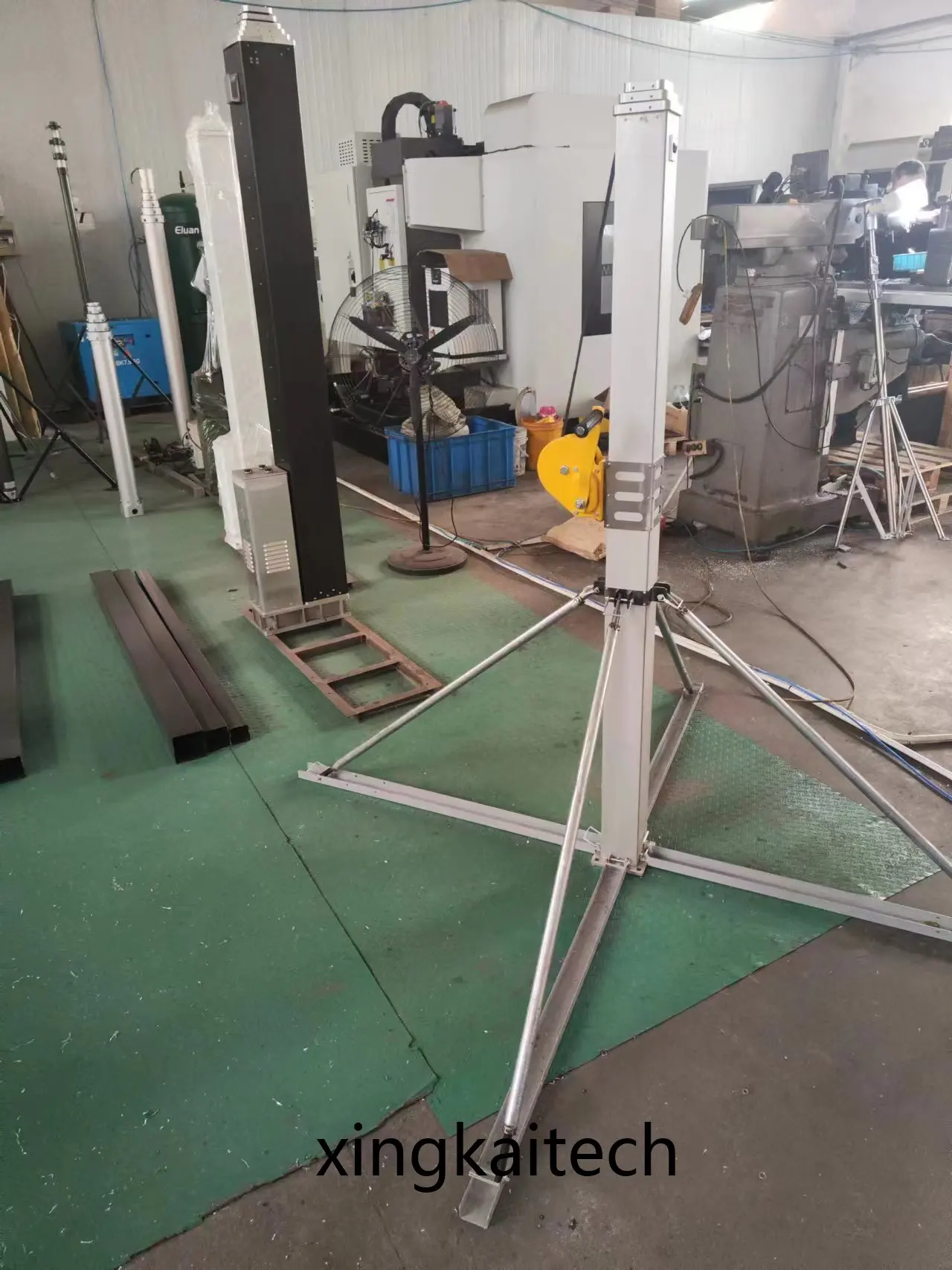 Best Sale 6m Extended Height Pneumatic Telescopic Mast with Tripod Drone Long Distance Antenna Mounting Tripod Drone Accessory