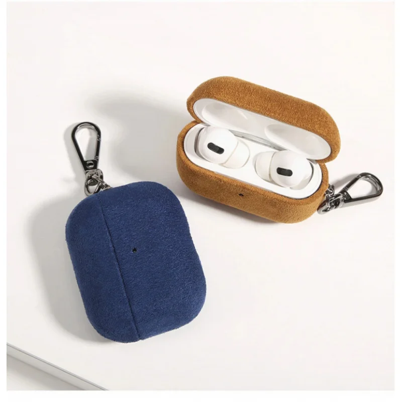 2025 غطاء حماية جديد لـ Apple Airpodspro3 غطاء سماعة Airpods4 غطاء سماعة من الفرو القابل للطي