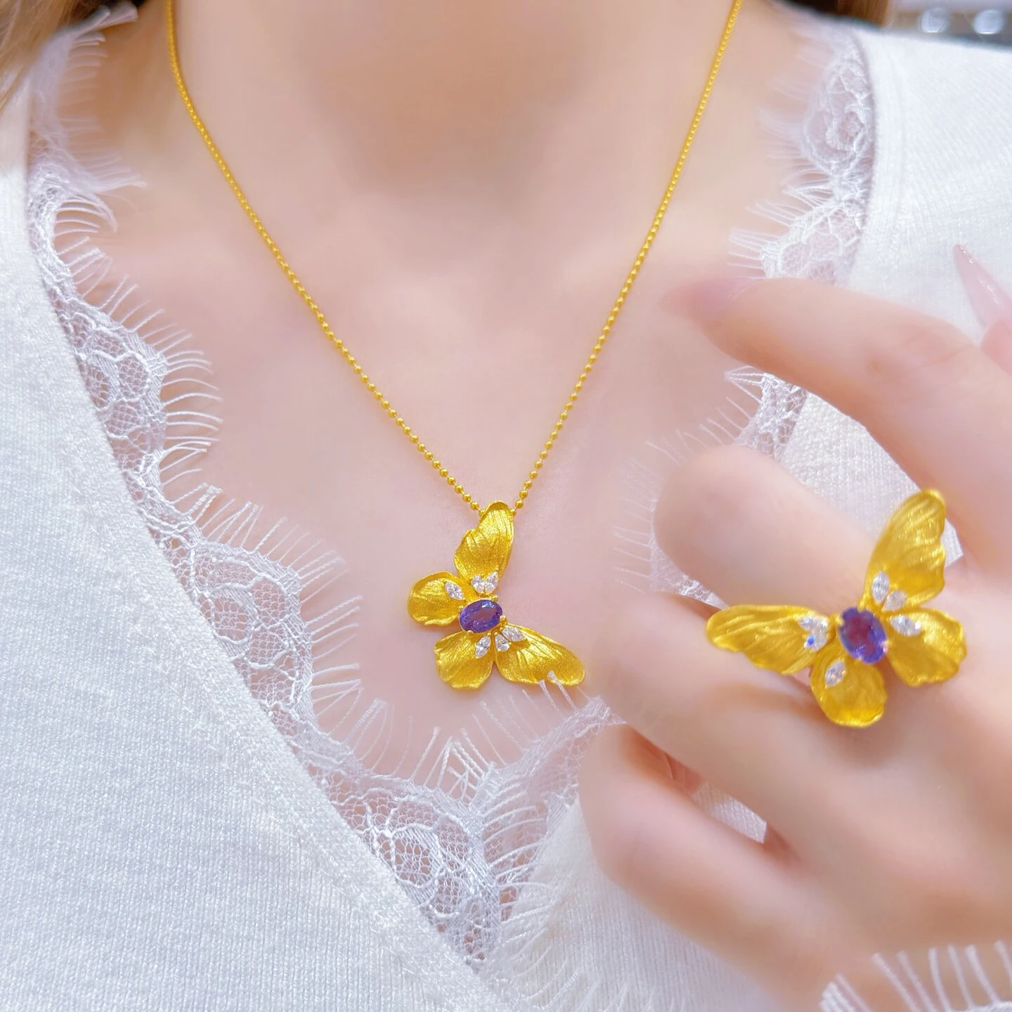 Luxury 24K 9999 Pure Gold real gold Women's Point Drill Brushed Dream Butterfly Pendant Necklace