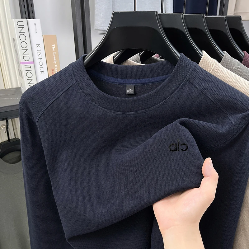 Fleece-lined new men's casual crew neck long-sleeve knitted sweater, stylish and versatile top