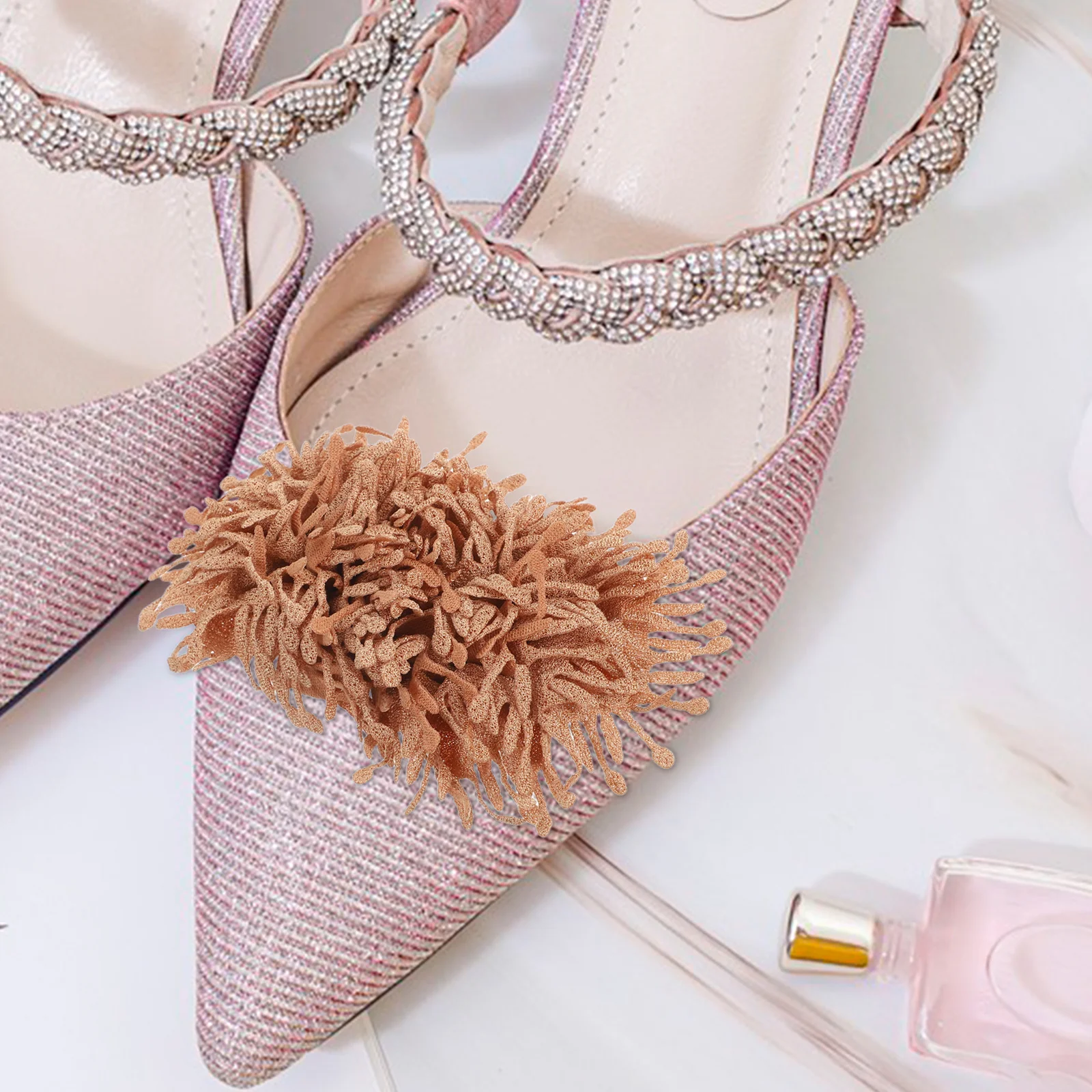 

2Pcs Shoe Decorations Handmade Floral Shoe Clips Detachable Fabric Accessories for Weddings Parties Daily Wear