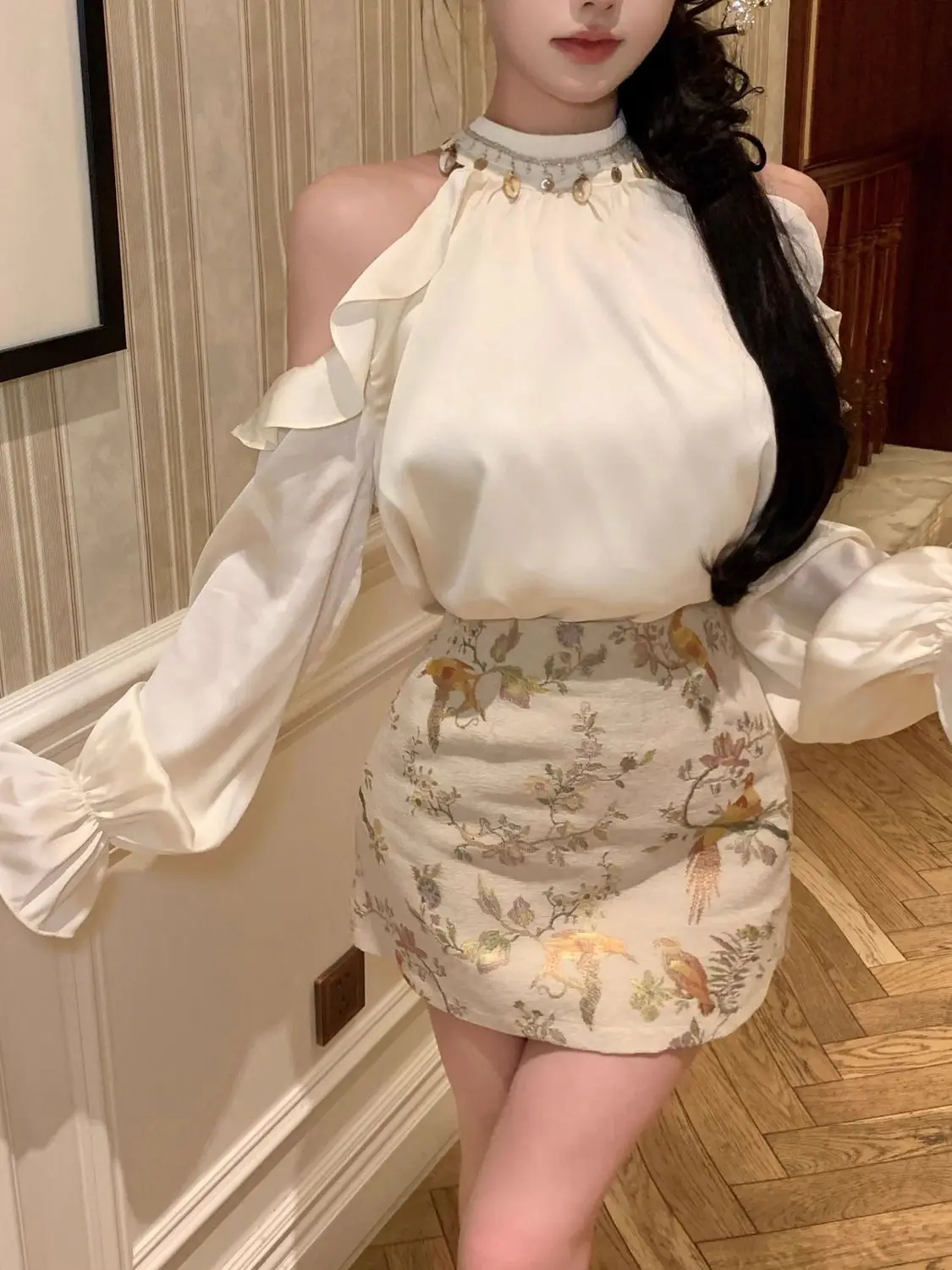 

Gagarich 2025 Chinese Style Suit Pearl Hanging Neck Long Sleeved Shirt Autumn High-end Style Shoulder Top Women Printed Skirt