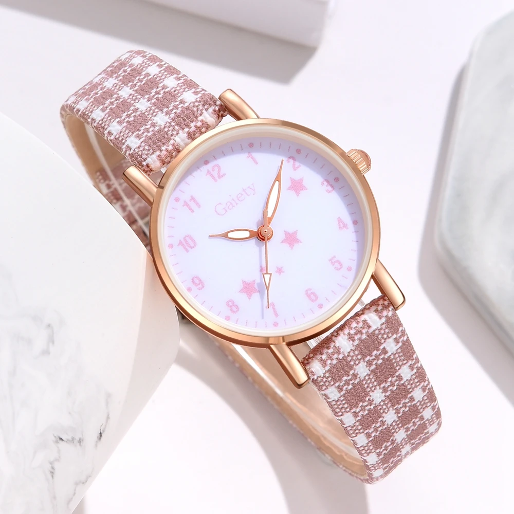 2 Piece Set Of Women\'s Pink Checkered Watch Fashionable And Simple Strap Simulated Quartz Watch Diamond Jewelry Set