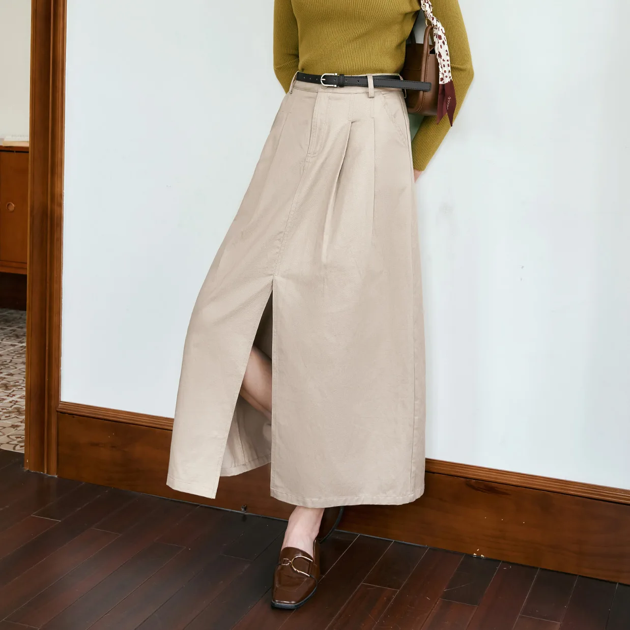 OLrain Pure Cotton Khaki Skirts Women 2025 Spring Summer Office Wear A-line Folds High Waist Slit Ladies Skirt M56QB93620