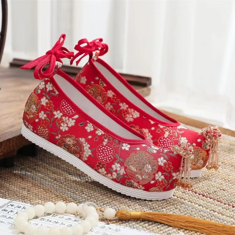 Woman New String Bead Tassel Hanfu Shoes Increased Internal Shallow Ankle Strap Cocked Shoes Toe Retro Horse-Faced Skirt Shoes