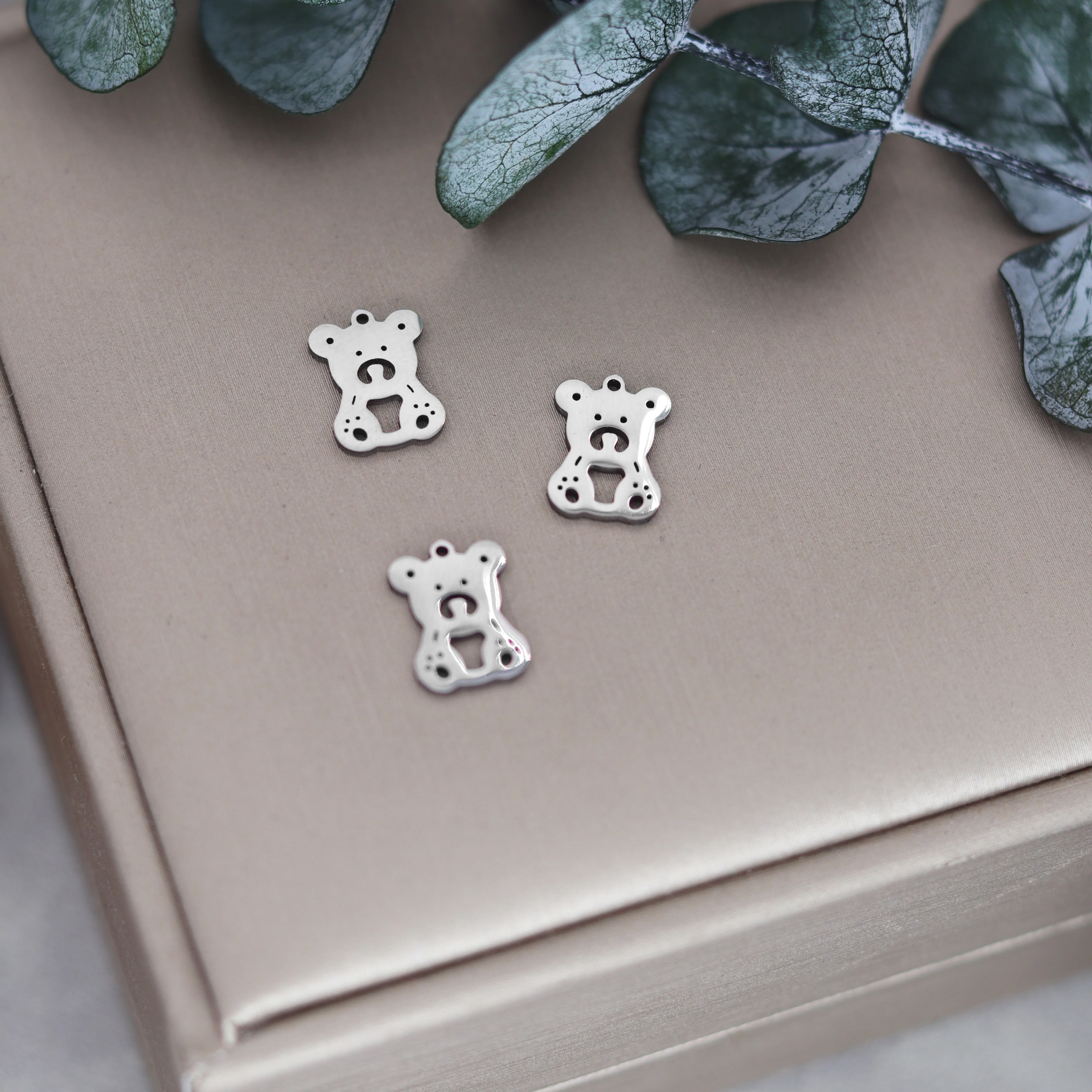 3PCS/LotTeddy Bear Pendant  Minimalist Animal Pendant Cute Mini Bear  pendant Necklace for Jewelry Making for Men and Women