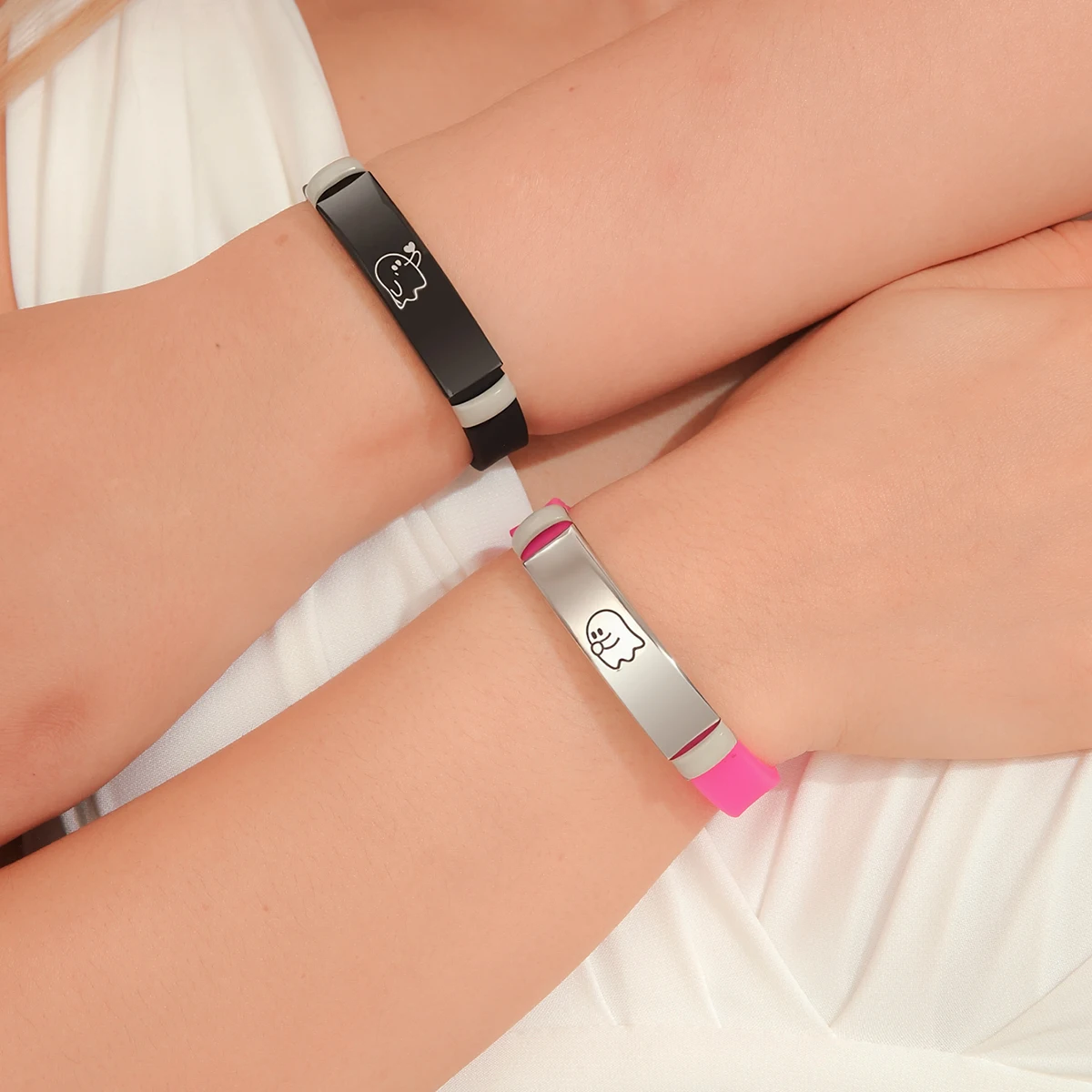 مجموعة مكونة من قطعتين من إكسسوارات متوهجة قزم الحب على شكل قلب أساور للأزواج مجوهرات اعتراف للزوجين على الموضة