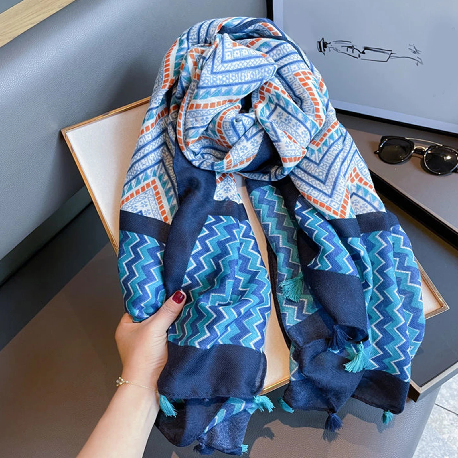 

New 180 * 85cm Warm Bandanna The Four Seasons Muslim Headscarf, Female Windproof Beach Towel, Fashion Style Print Tassels Shawls