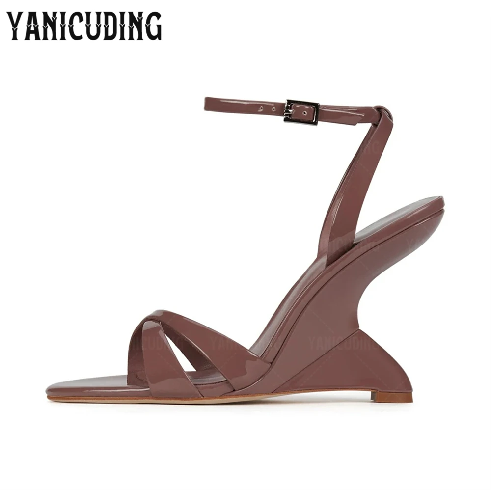 Gebeeldhouwde wedge enkelband sandalen Nieuwigheid ontwerper stijl handgemaakte sandalen Cross-Band zomersandalen Veelkleurige leren sandalen