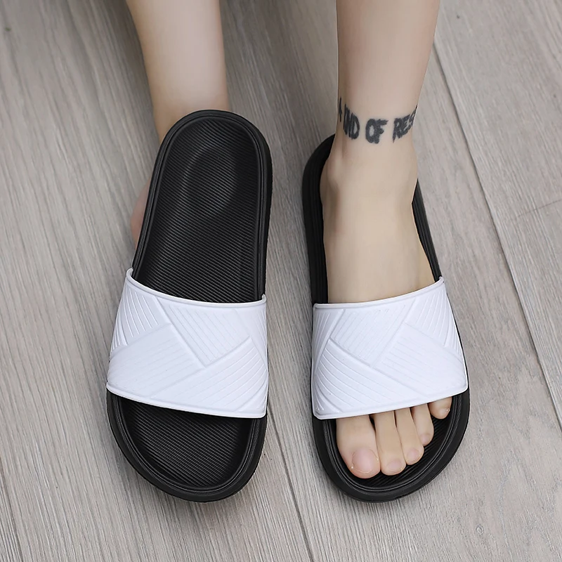 2024 New Men Indoor Home Slippers Male Soft Comfortable Bath Slippers Men\'s EVA Flat Thick Platform Outdoor Beach Sandals Summer