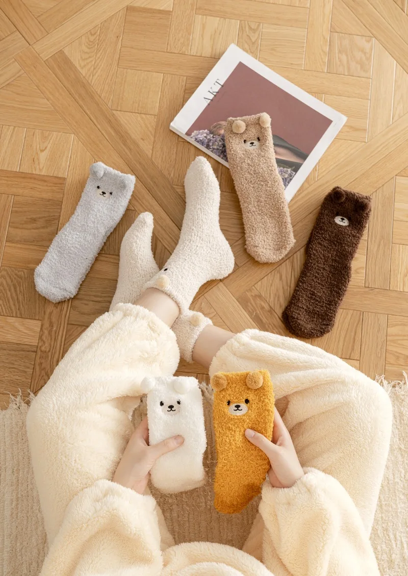 4 Paar 3D Flauschige Damensocken mit Bären-Kawaii-Tiermuster, Dicke Fleece-Wärme-Socken im koreanischen Stil für Zuhause und zum Schlafen – Detail 2