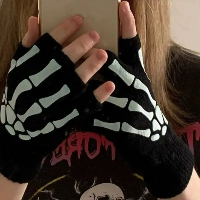 Guantes luminosos de calavera para hombre y mujer, manoplas Punk negras cálidas de medio dedo para ciclismo, suaves y cómodas, accesorios de moda