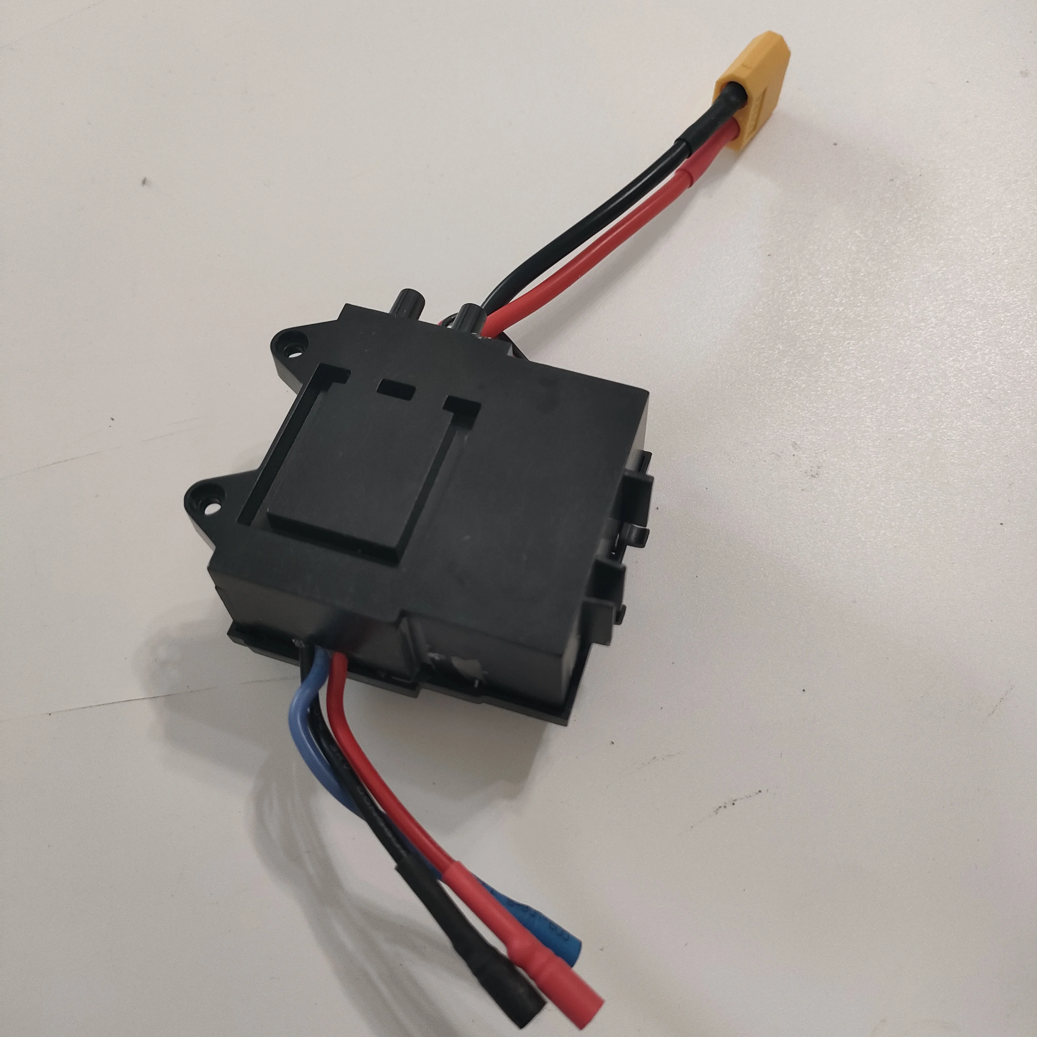 

HJ816-B004 Receiving Board Box for HJ816 Remote control High Speed Yacht Boat HJ816PRO HJ816 Accessories Spare Parts