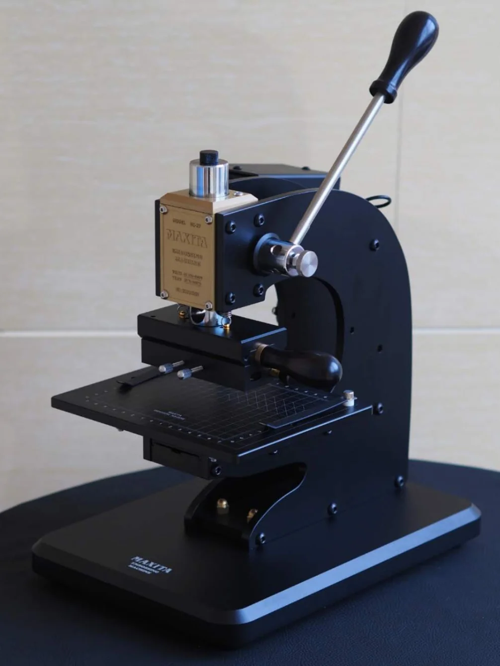 

MAXITA Bronzing Machine - Logo Copper Mold Printing, Leather Indentation (Business Card, Packaging, Handmade Leather)