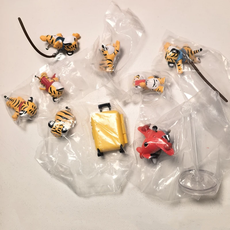 Kawaii Mini Schattig Verrassing Dier Aanbiddelijk Huilende Tijger Pilotenkoffer Figuur Cartoon Huisdier Vriend Zeldzaam Beperkte Collectie Speelgoed Cadeau