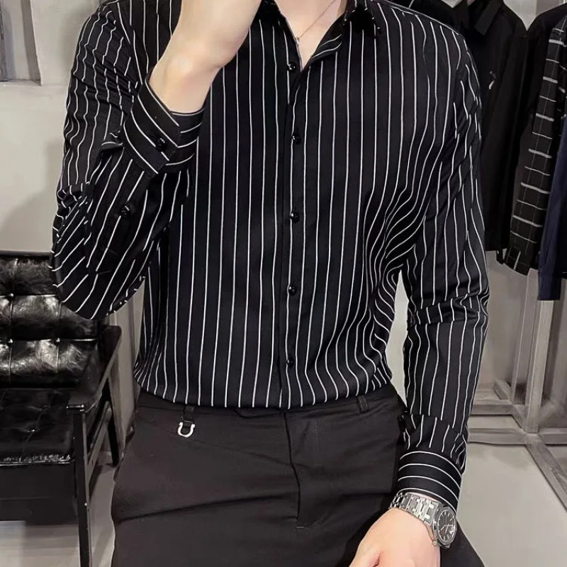

Мужская повседневная рубашка с длинным рукавом, весна-лето, не требующая глажки, в полоску, модная, универсальная, для отдыха, с квадратным воротником, приталенная