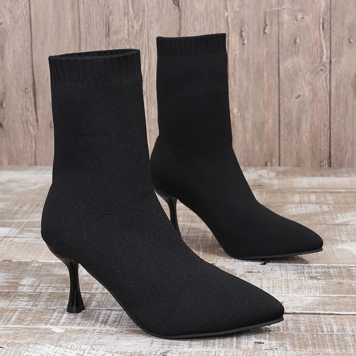 Buty damskie Wygodne elastyczne buty Szpiczaste cienkie buty dla kobiet Ankle Stretch Fabric Winter Hot High Heels Women Boots