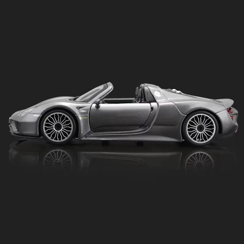 In Stock Bburago 1:24 Porsche 918 Spyder Alloy Miniature Diecast Model Porsche Convertible Sports Alloy Luxury Vehicle Toys Gift