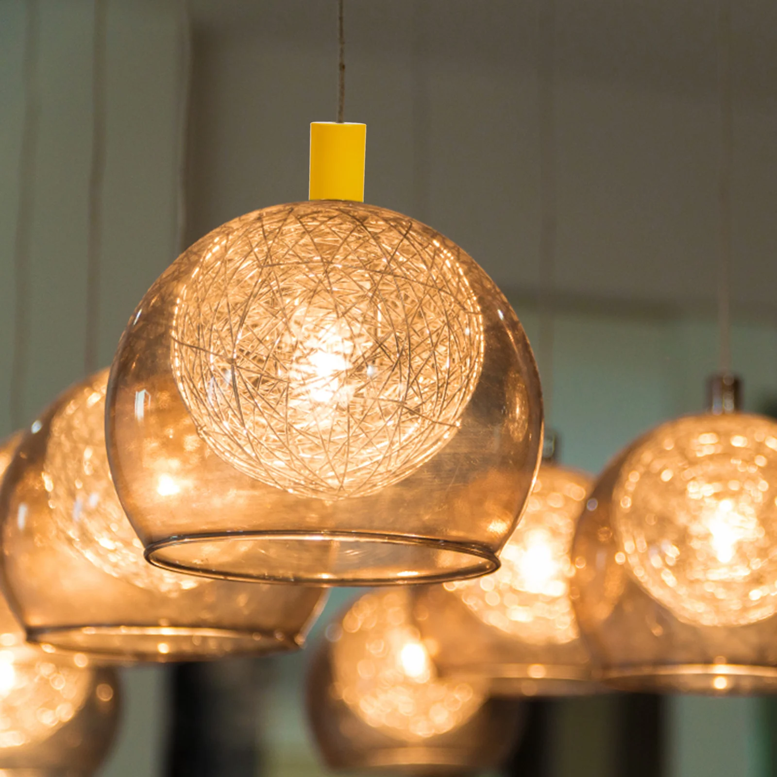 

4Pcs Lamp Base Lamp Cups E27 Metal Holder Cup for DIY Lighting Fixture Retro Socket Replacement Home Office Decor