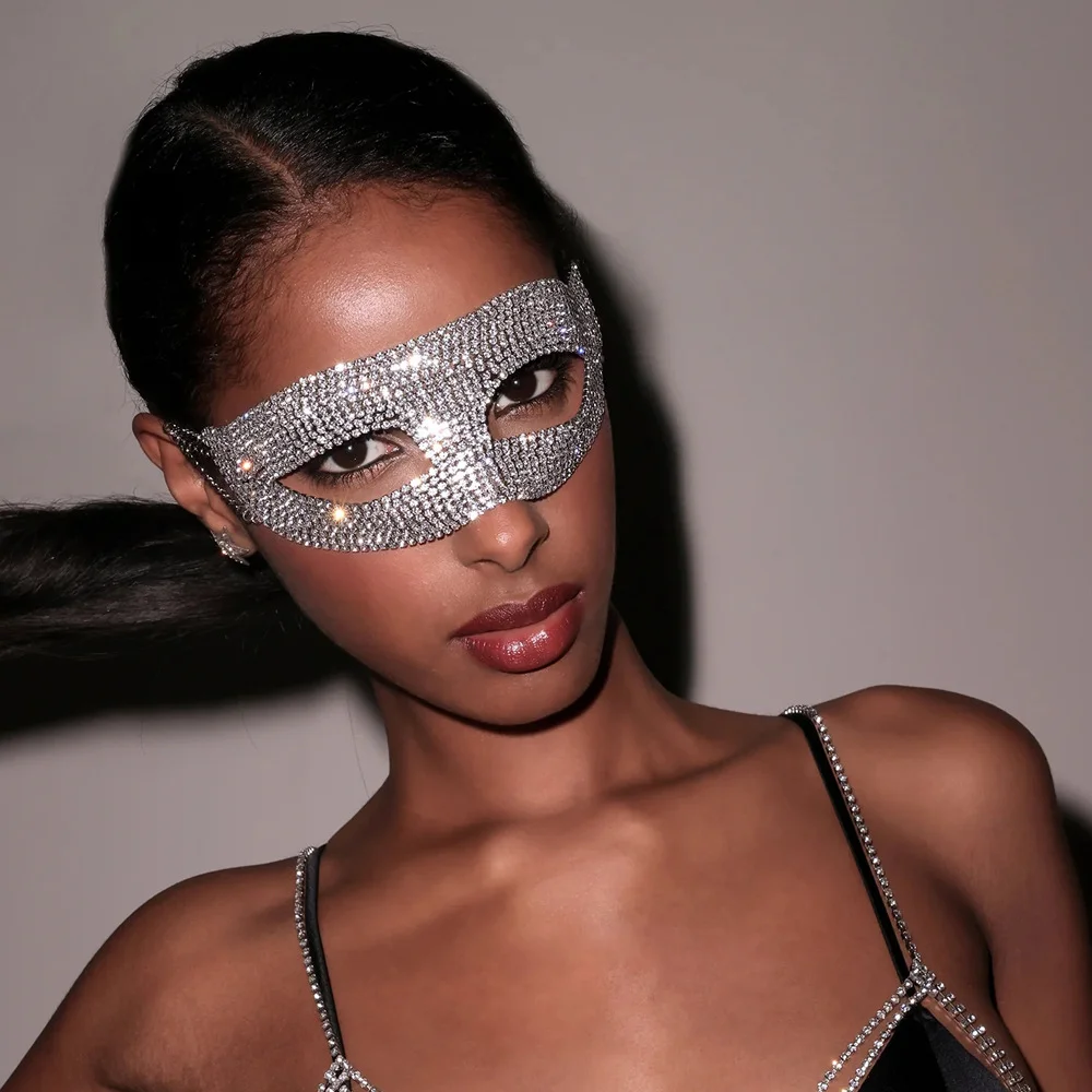 Full of Diamonds Half face Masks Halloween Prom Party Performances Entertainment Fashion Fhinestone Blindfolds