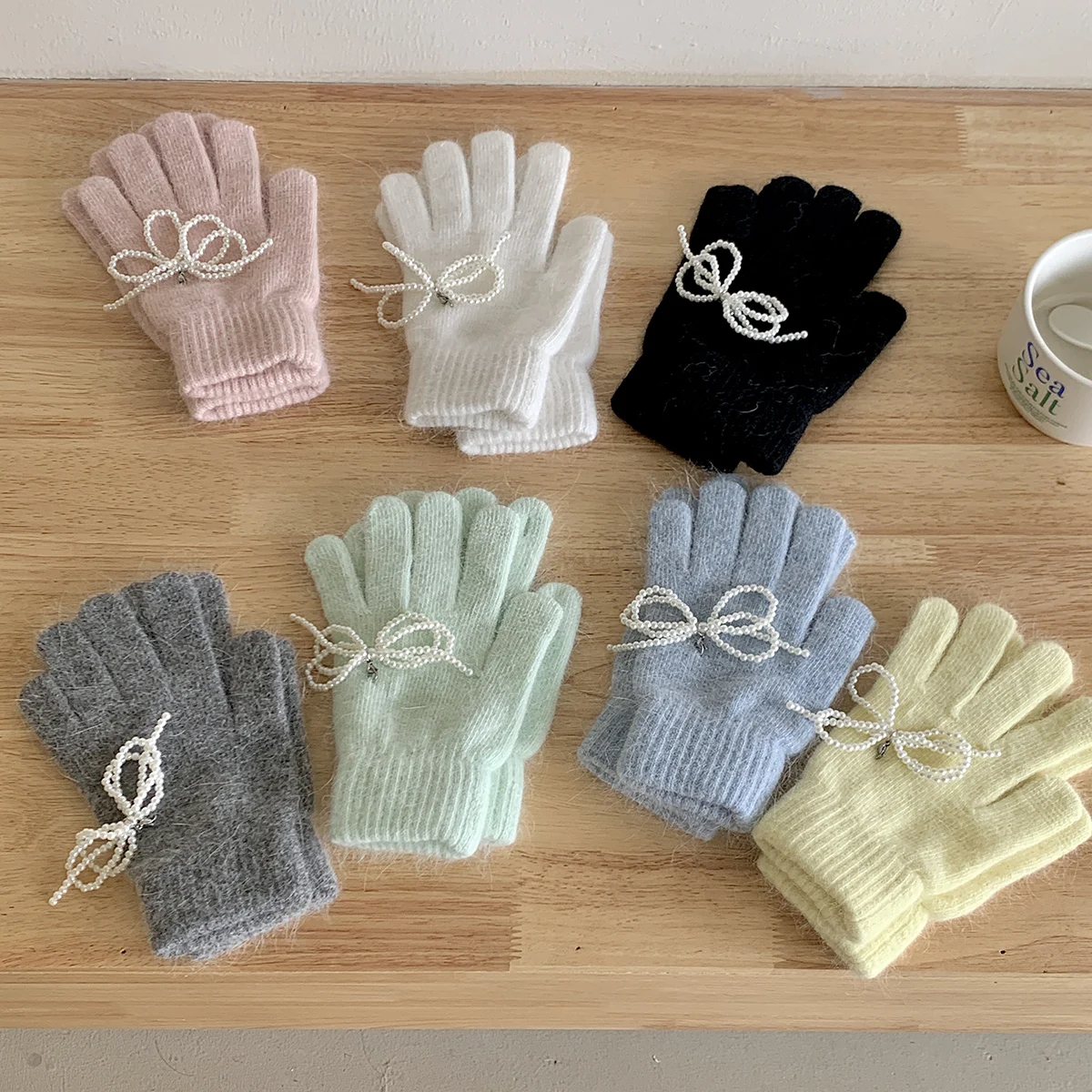 Pearl bow Rabbit knitting Gloves Female Winter Mittens Factory Outlet Fur Gloves women\'s winter gloves Women Girls Mittens 2024