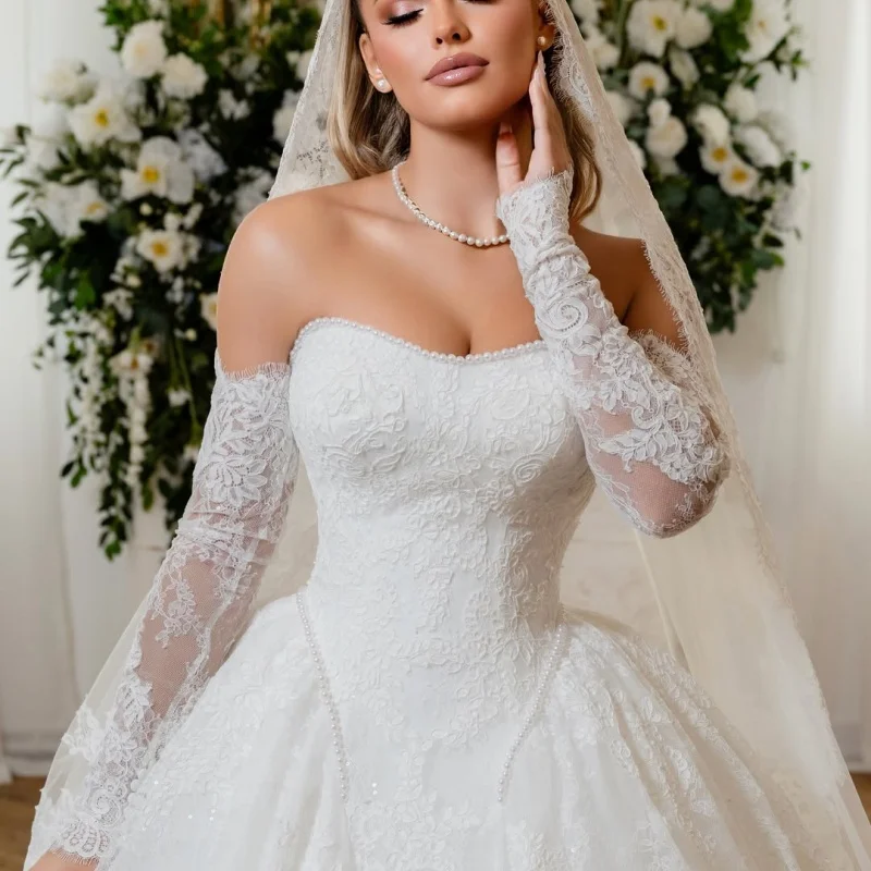 Lace White Appliques Wedding Dresses of Off-Shoulder Decal A-Line Tull Layering off-shoulder Bridal Gowns Made Customized