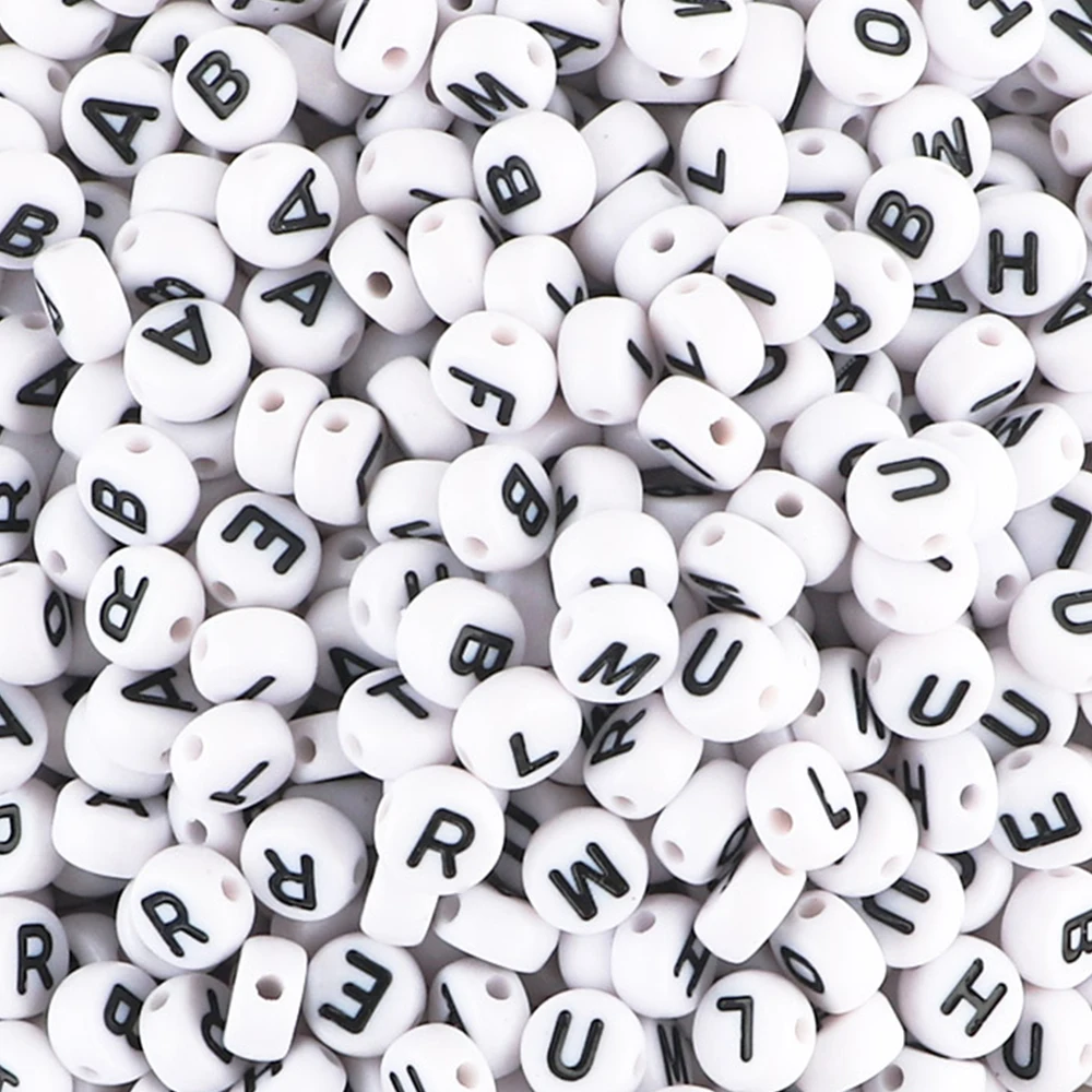100 teile/los Oblate Acryl Buchstaben Perlen Alphabet Weiß Runde Spacer Perlen Für Schmuck Machen DIY Armband Halskette Handmade