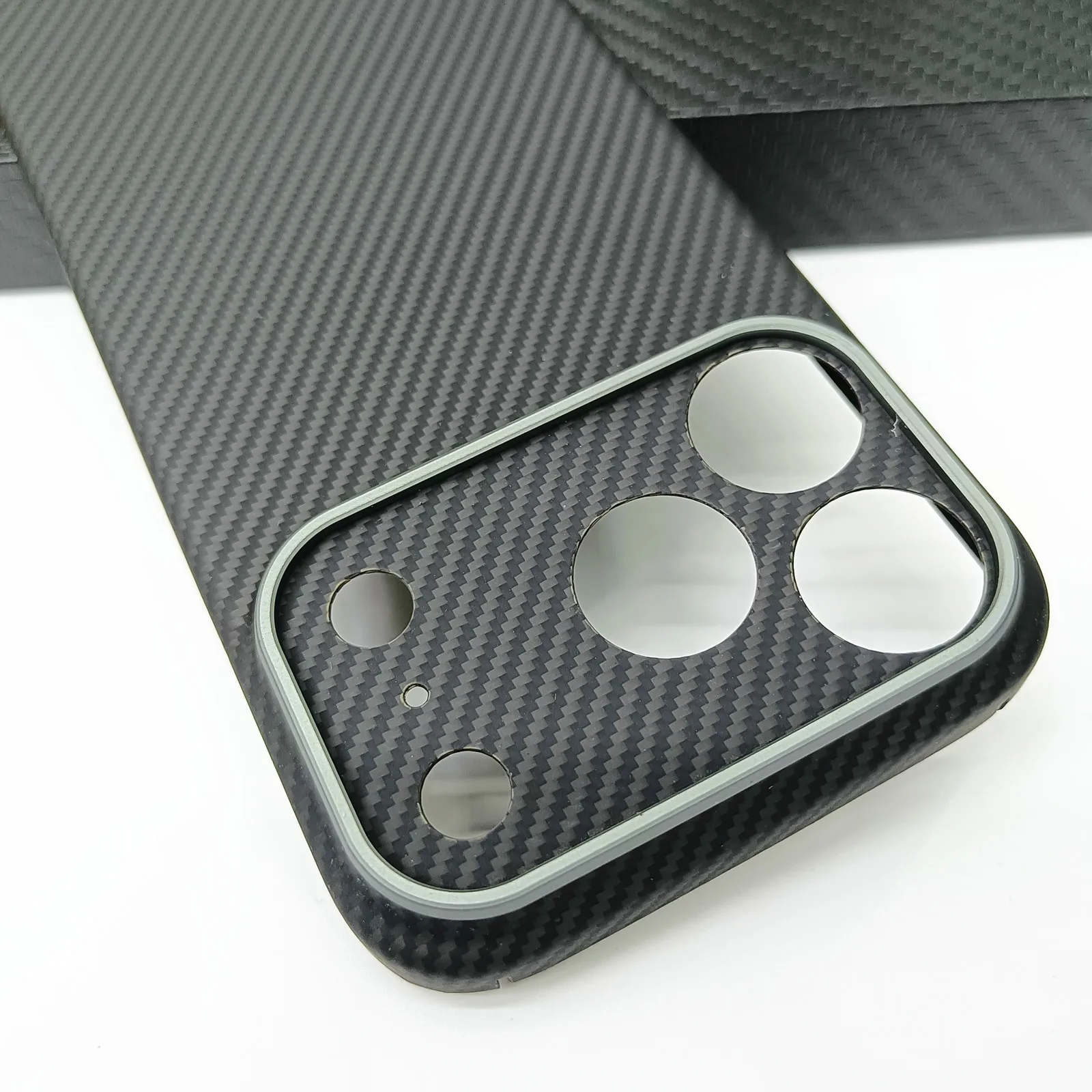 Asdipsa Genuine Aramid Carbon Fiber Magsafe Case For iPhone 17 Pro Max 17Pro Matte Fine Camera Hole Thin Hard Armor Cover - Image 6