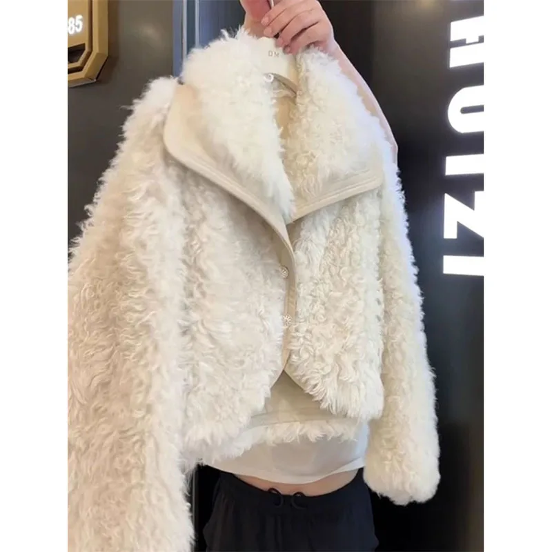 معطف فرو نسائي 2026 سترات شتوية للخريف جديد شعبي فرو متكامل قصير عطر صغير أبيض سترة فرو تقليد #6