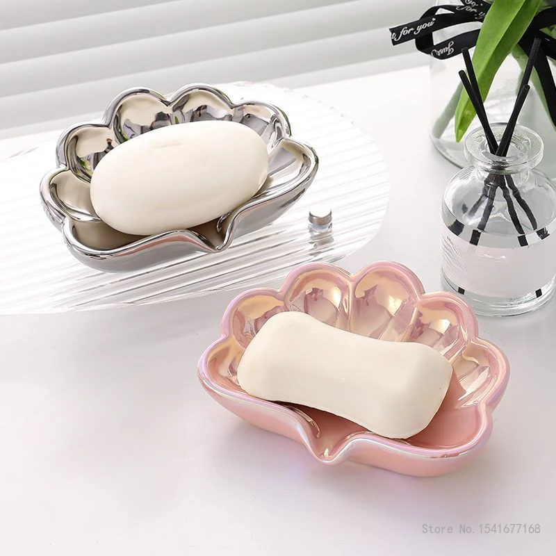 Ceramic Soap Dish Storage Rack Creative Light, Luxury Beauty Shell Home Bathroom Supplies, No Punching, Draining Water Dish, 1Pc