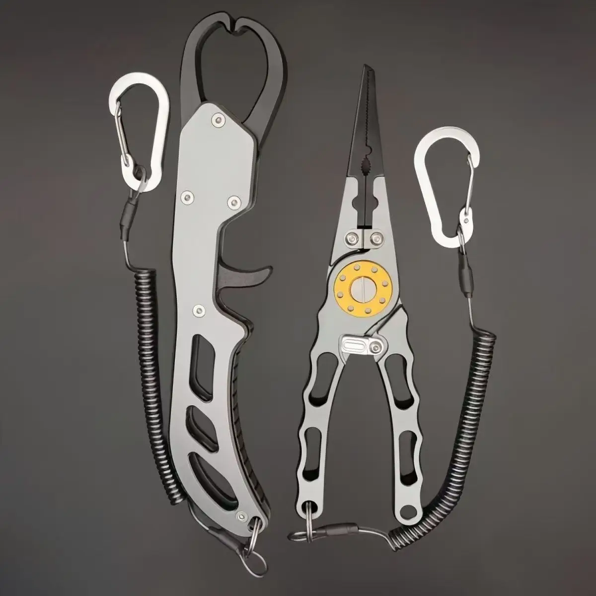 A complete set of multifunctional hook and fishing portable equipment for curved moon aluminum alloy road Asia control fish