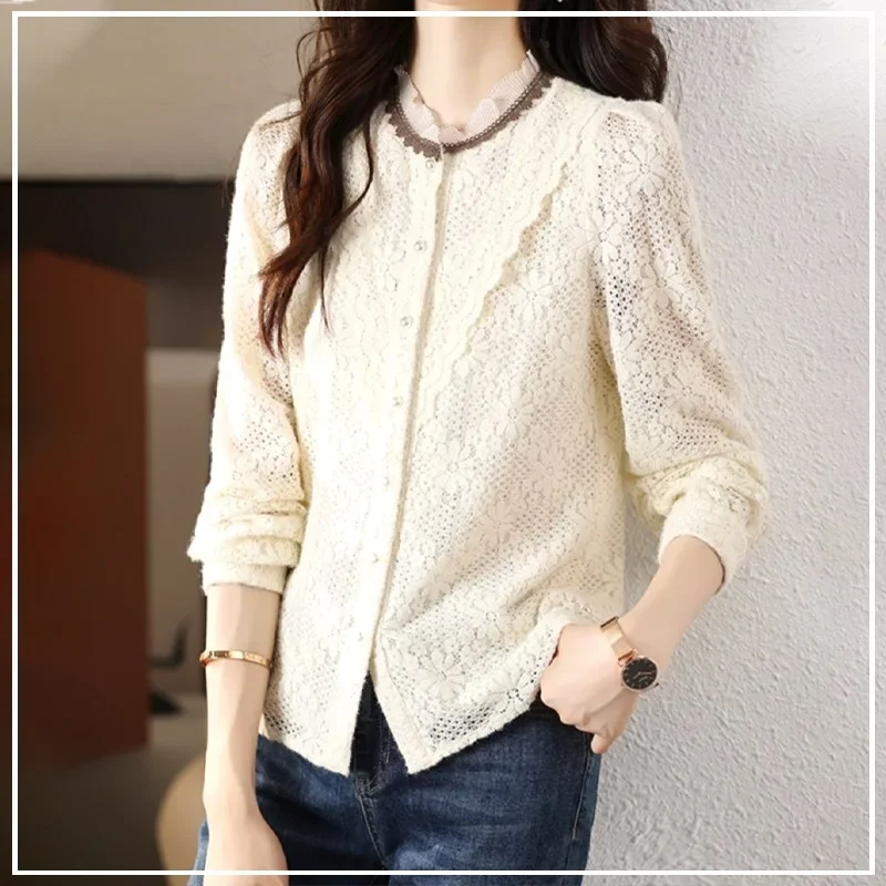 

Korean Version Advanced Feeling Elegant Temperament Stand Collar Lace Hollow Out Montage Women's Inner Top Spring JJ353