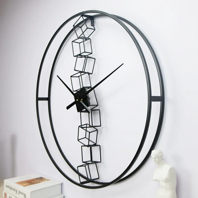 Fashionable And Minimalist Decorative Creative Home Living Room Hanging Nordic Light Luxury Metal Wall Clock Modern Design