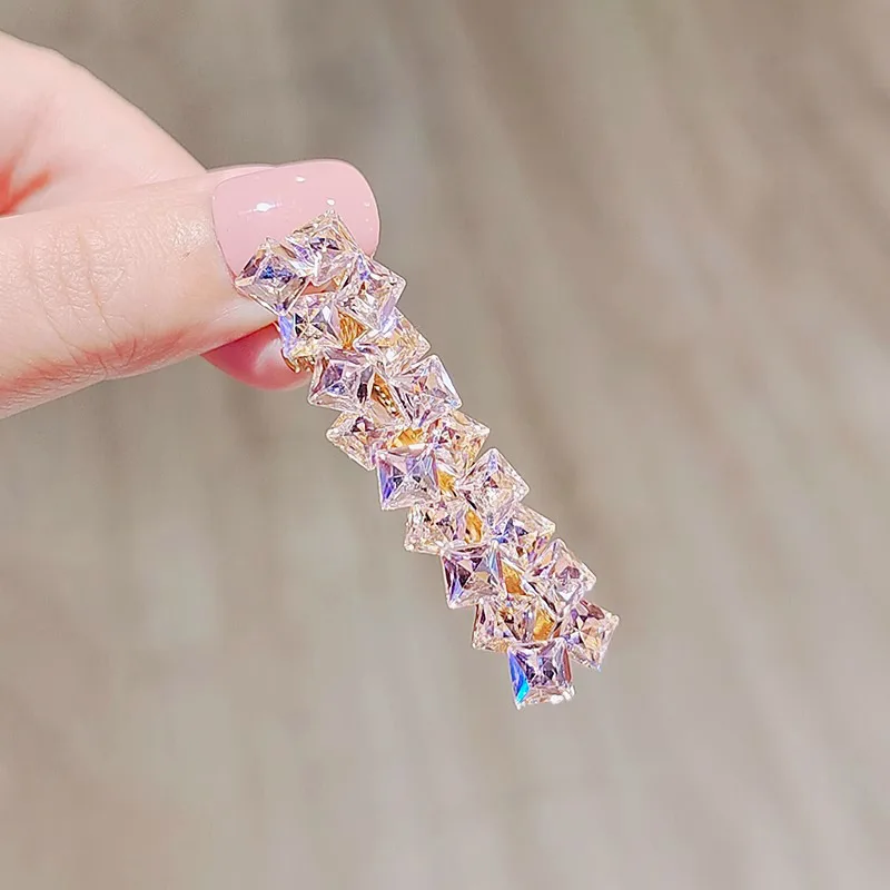 Sparkly Pink Diamond Hair Clip, Rose Gold Rhinestone Hair Barrettes Elegant Hair Accessories for Women, Trendy Hairpins for Gift