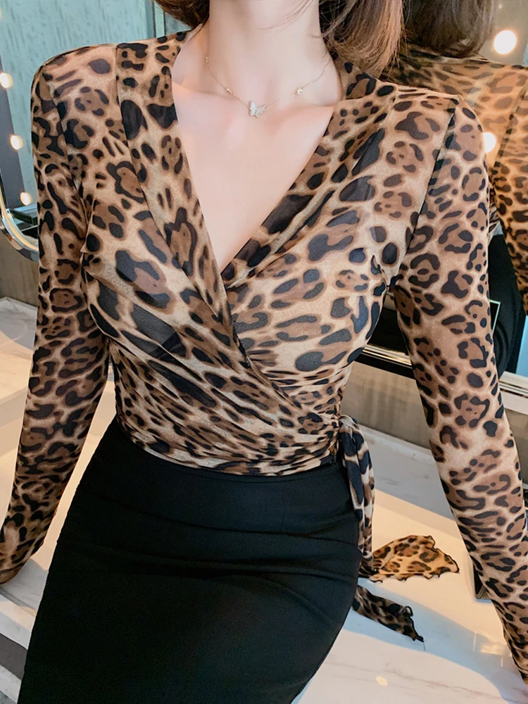 Printemps mode Vintage 2 pièces tenues femmes élégant léopard maille transparente à manches longues portefeuille hauts chemisier noir fente Midi jupe ensembles