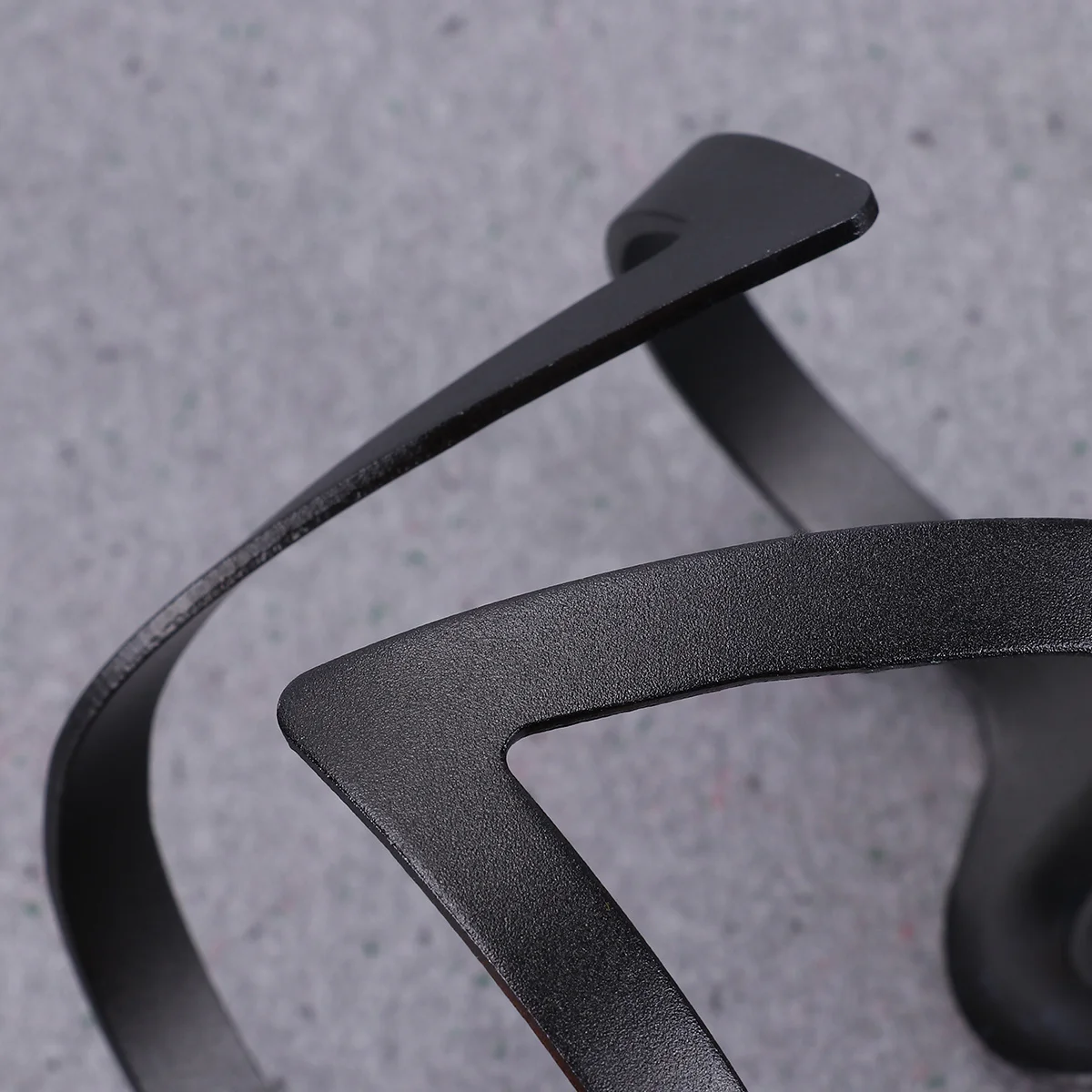 

1Pcs Aluminum Alloy Bicycle Bottle Holder Durable Lightweight Sturdy Bottle Cage Rack for Mountain Bike Cycling