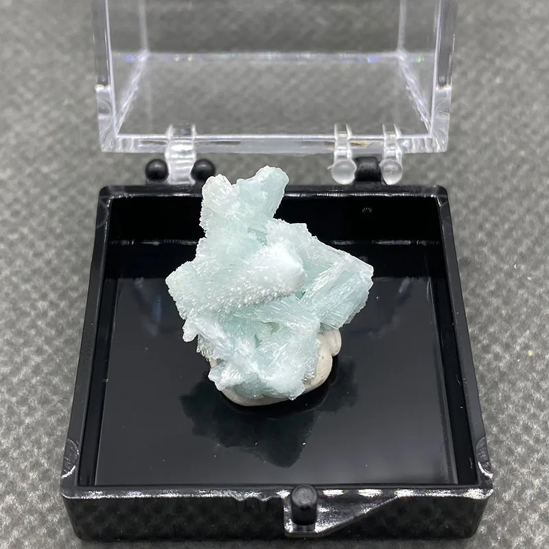 100% natural blue aragonite mineral crystal mineral specimen healing crystal+ Box size：35*35*35mm