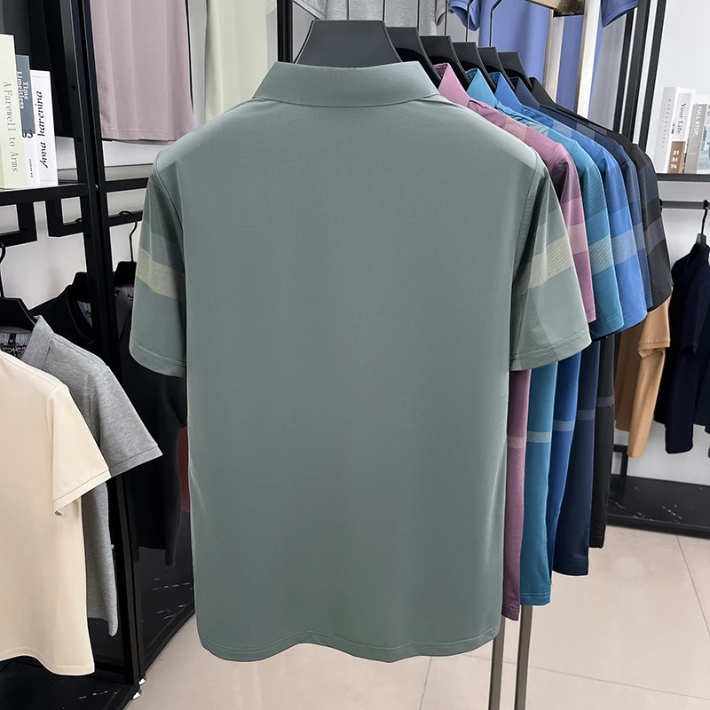 Herrenmode Geometrisch bedrucktes Polohemd aus weichem, atmungsaktivem Stoff mit Brustlogo, Kurzarm, für Business. – Detail 10