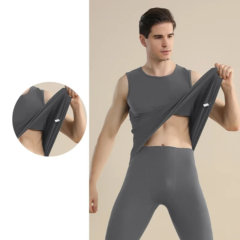 مجموعة الطبقة الداخلية الدافئة للرجال المشهورة مكونة من قطعتين دافئة وناعمة ومريحة، مما تسمح للحركة المرنة وغير جهد