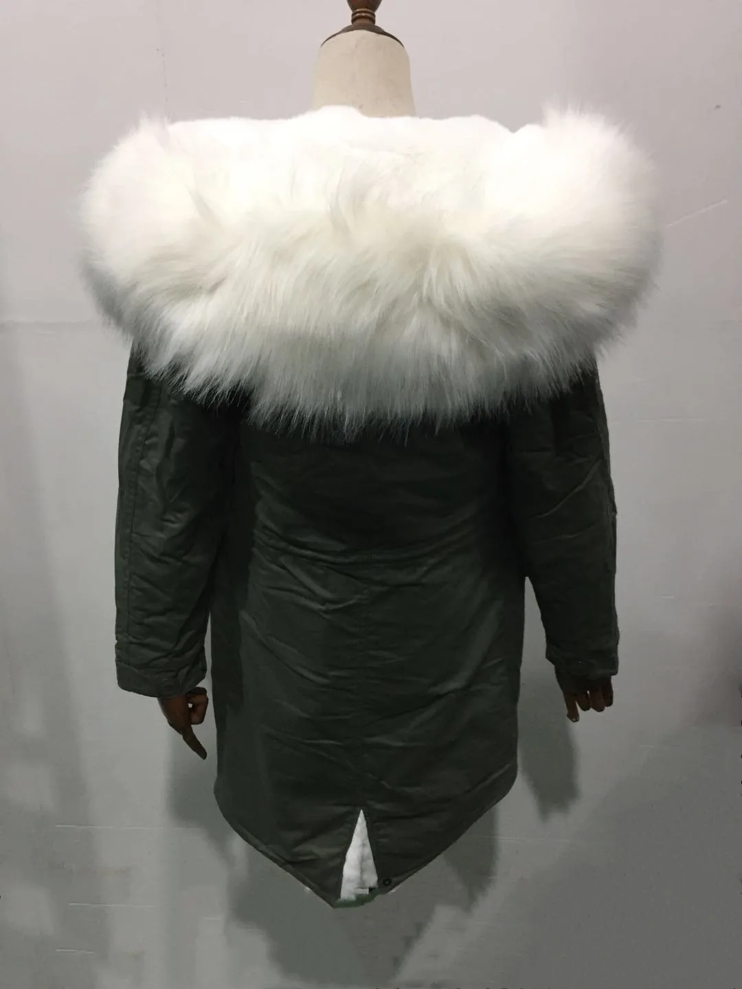 New Fashion Wholesale Long Parka Army Green Cotton With All White Faux Fur Winter Trendy Overcoat