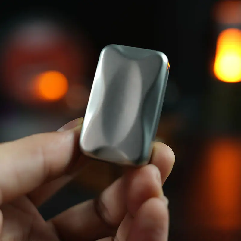 SJYEDC – carte Spinner magnétique sans limite, jouet en alliage, jouet de poussée du bout des doigts et anti-Stress