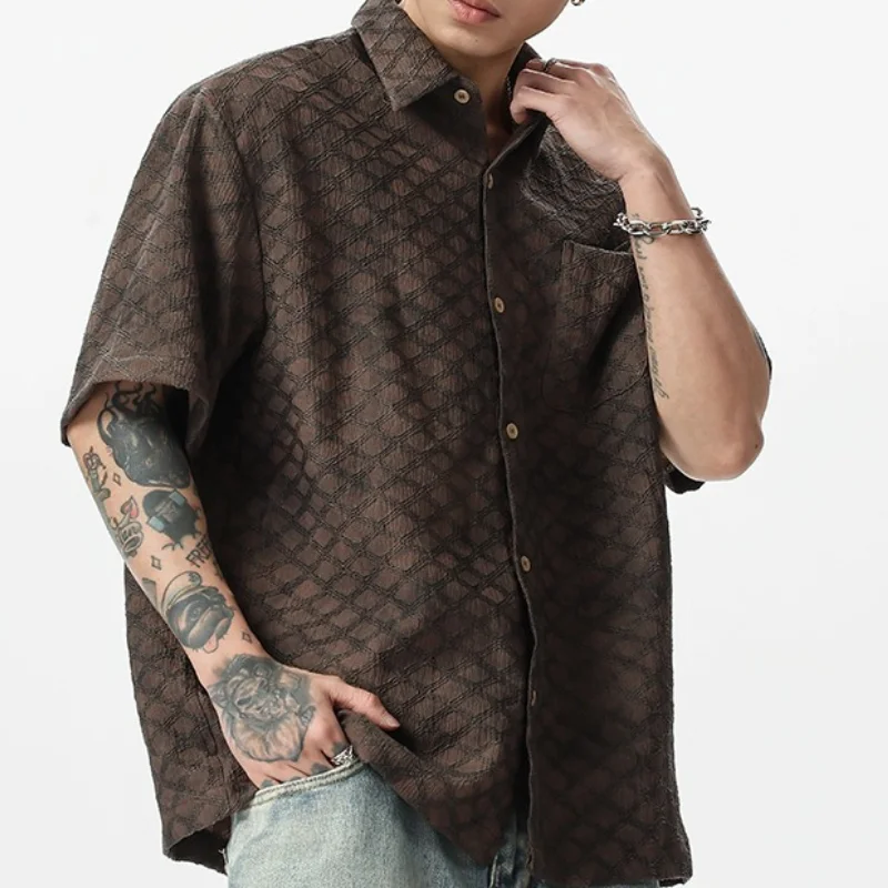 

Brown Coffee Diamond Plaid Jacquard Texture Wrinkled Summer Casual Short-sleeved Shirt for Men